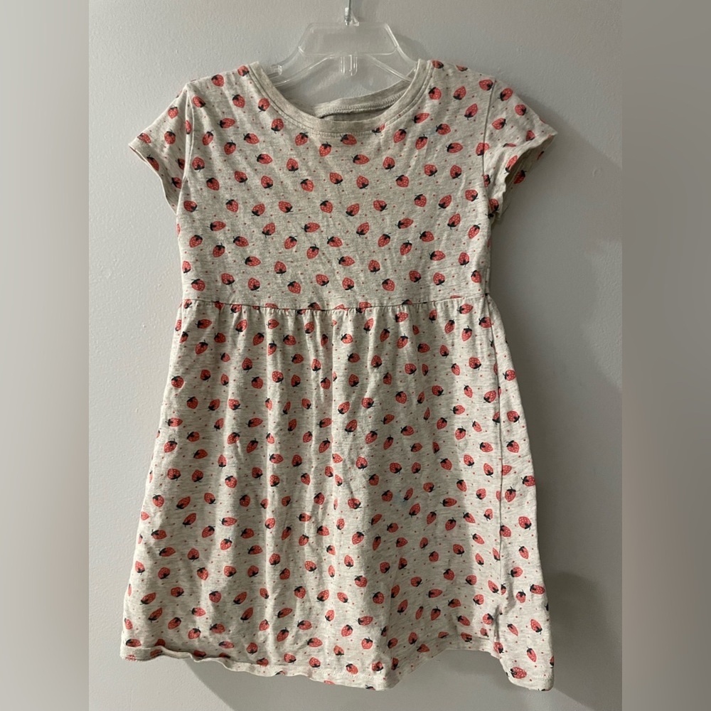 Old Navy kids cotton size 5T dress with Red Strawberry Print
